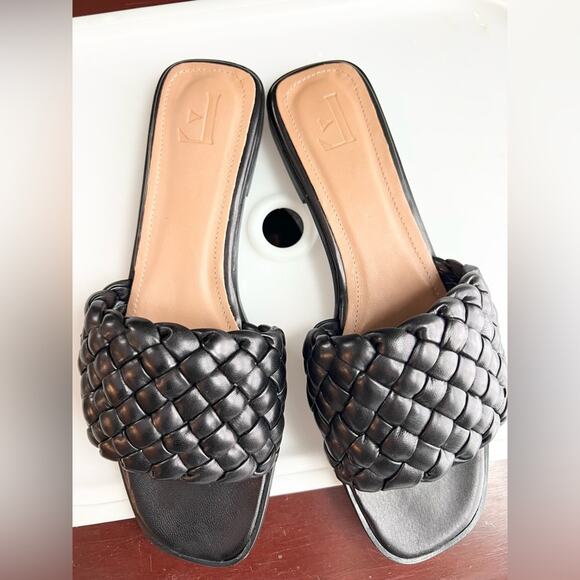 Tuckernuck NWOB flattered minou leather black woven sandals flats beach summer - Picture 6 of 10